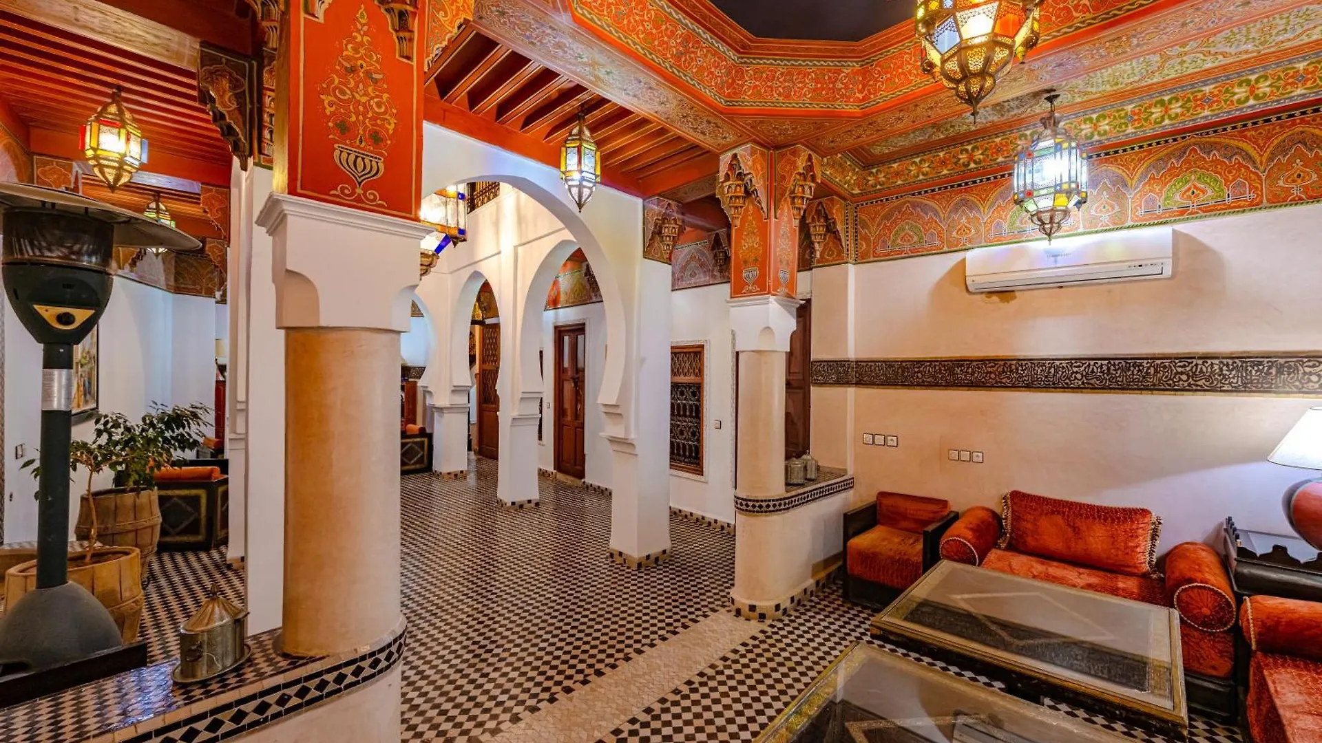 Maison Do contacts